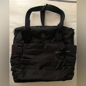 Black Lululemon bag